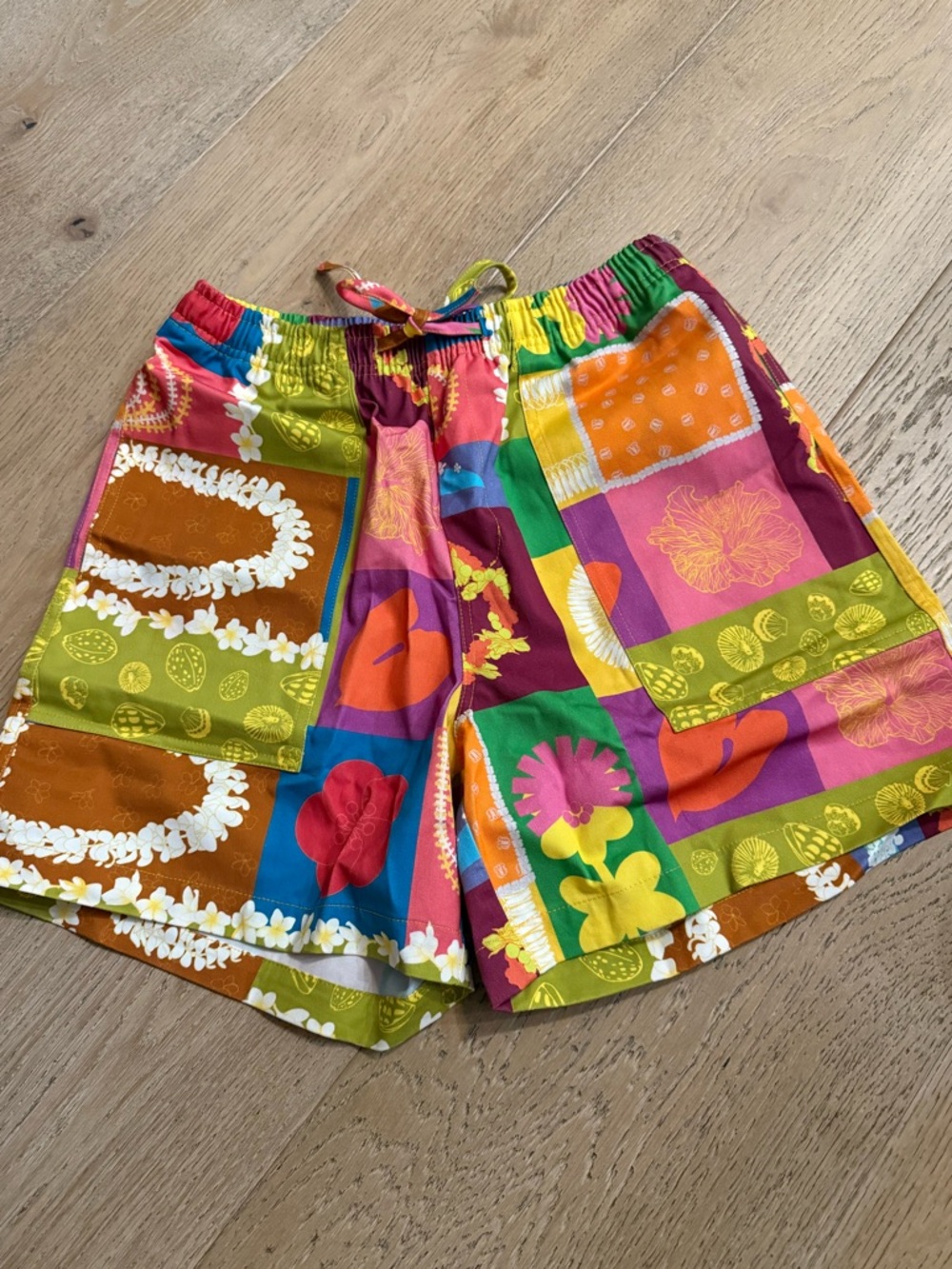 NEW Hapa House Hawaii Patchwork Shorts Medium